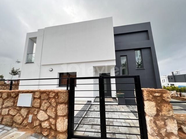 3+1 Villa zum Verkauf in Çatalköy, Kyrenia