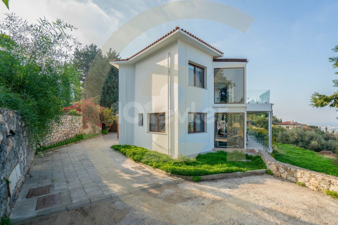 Zu verkaufen 4+1 Villa zu verkaufen in Kyrenia Bellapais ** 