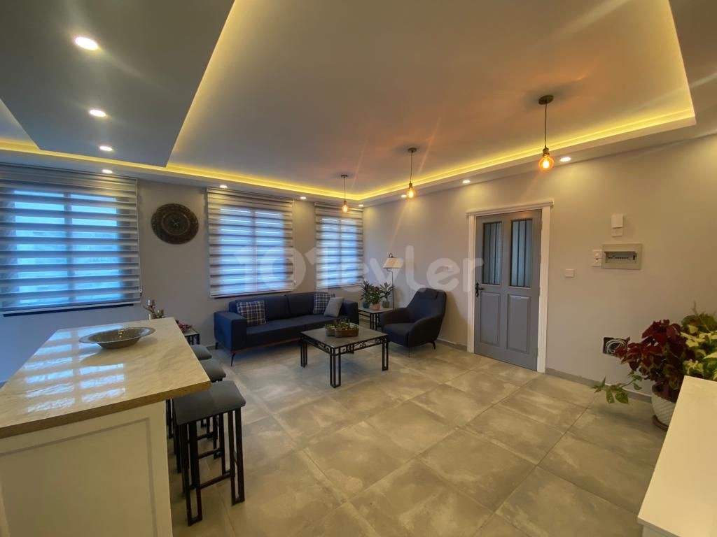 Letzte Penthouse-Wohnung zum Verkauf in Girne/ÇATALKÖY 3+1 mit Gemeinschaftspool