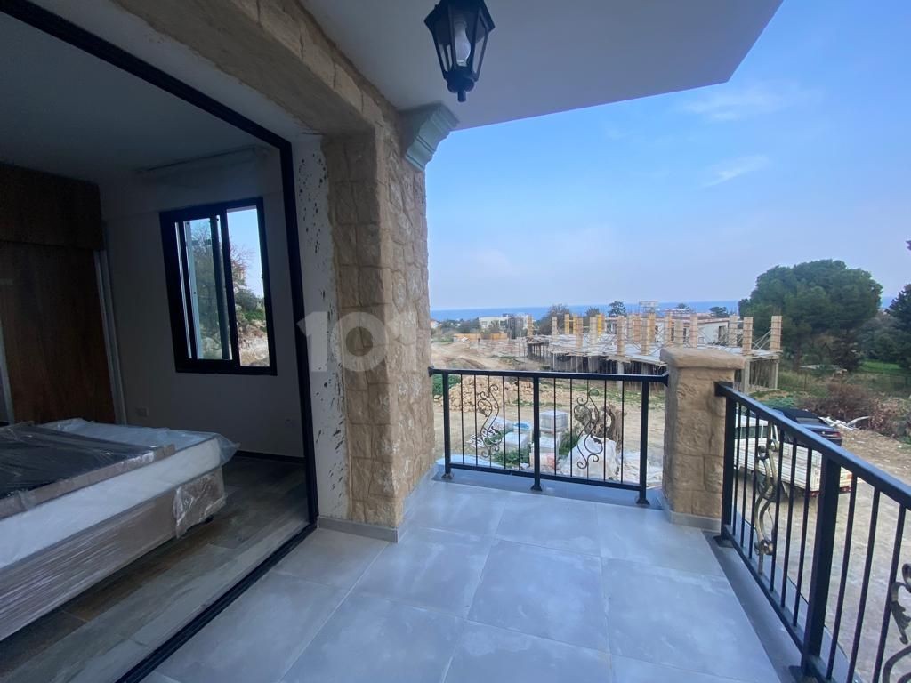 3+1 flats with pool for sale in Girne/Çatalköy