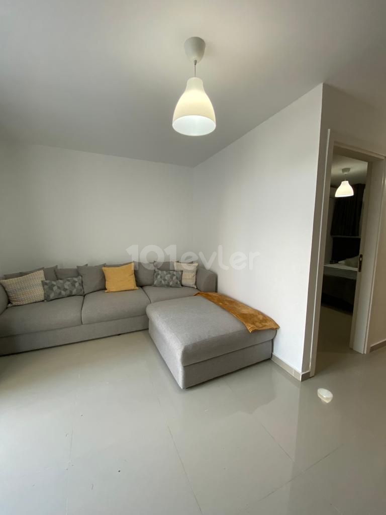 Triplex 3+1 Doppelvillen zum Verkauf in KYRENIA/ZEYTİNLİK