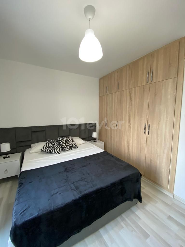 Triplex 3+1 Doppelvillen zum Verkauf in KYRENIA/ZEYTİNLİK