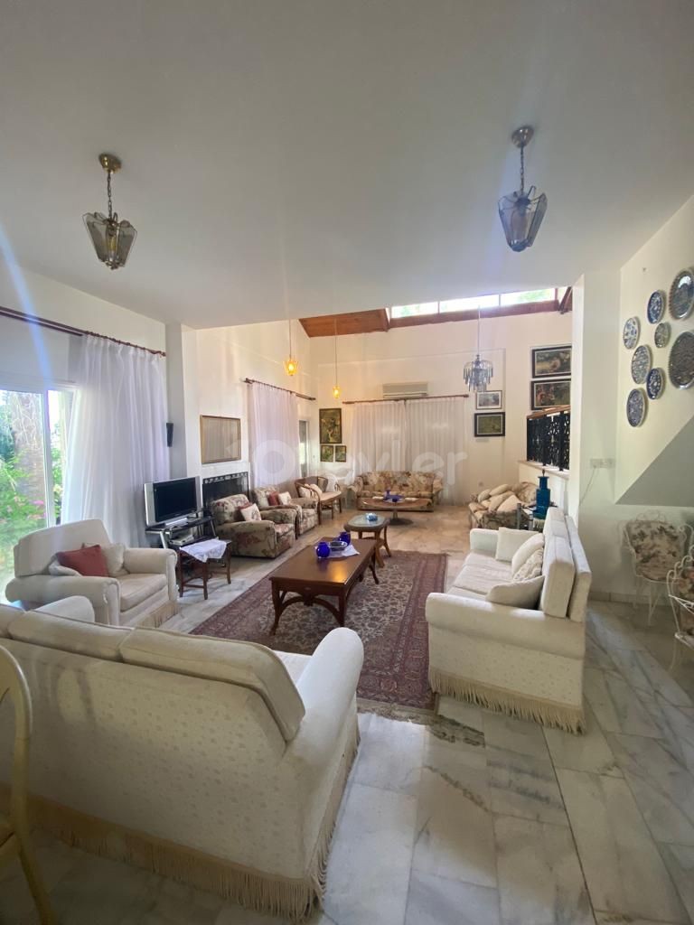 3+1 villa with pool for sale in Girne/Karaoğlanoğlu