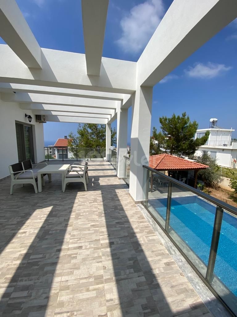 5+2 Villa mit privatem Pool zu vermieten in Kyrenia/Çatalköy