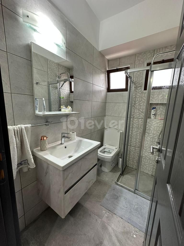 Girne Ozanköy Satılık 4+1 Villa