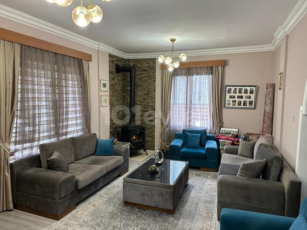 Girne Ozanköy Satılık 4+1 Villa