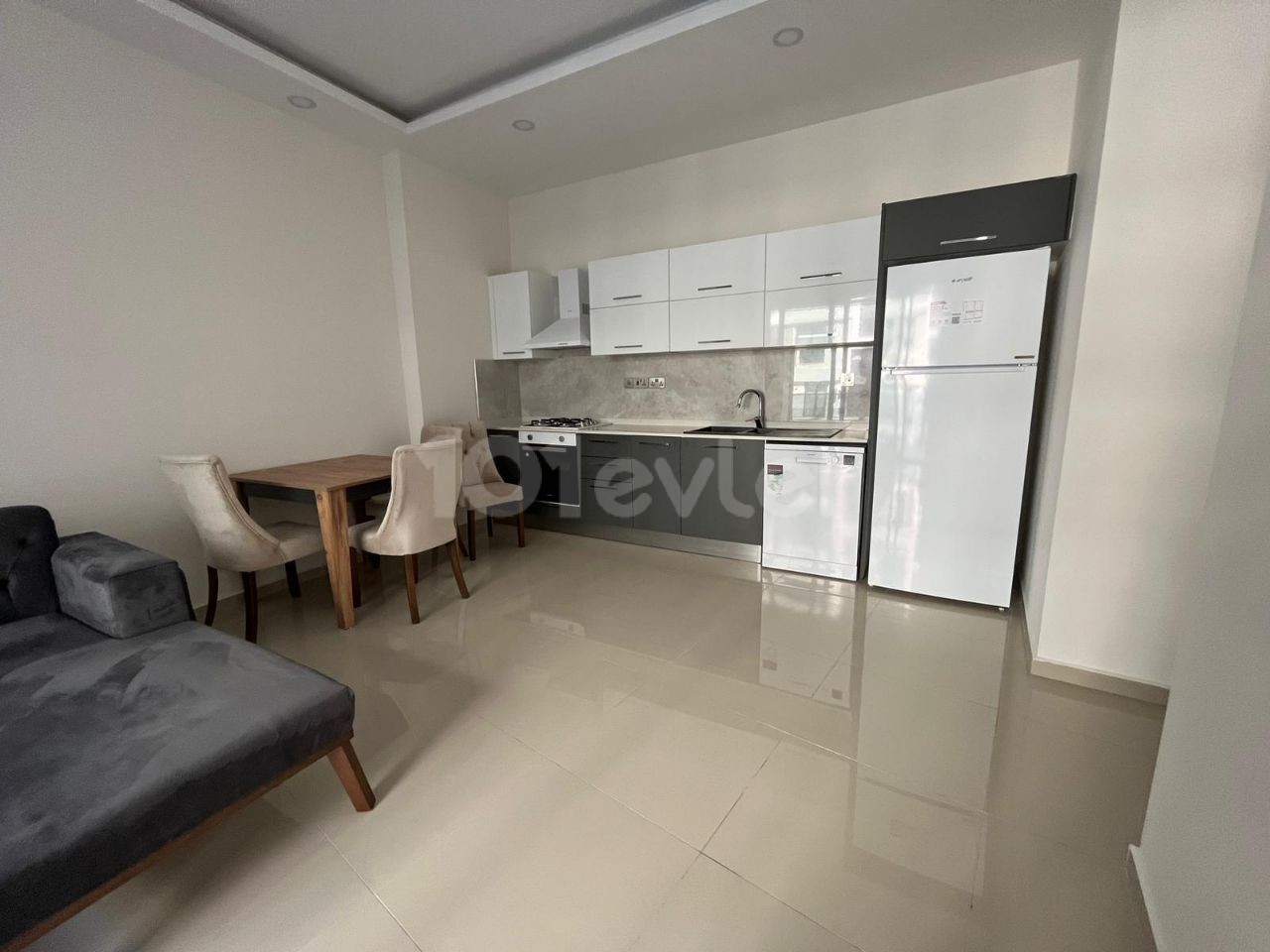 2 bedroom apartment for rent in Kyrenia Center