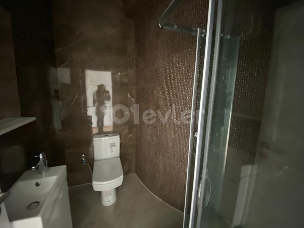 Zu verkaufen 2+1 Wohnung in Kyrenia Bellapais 