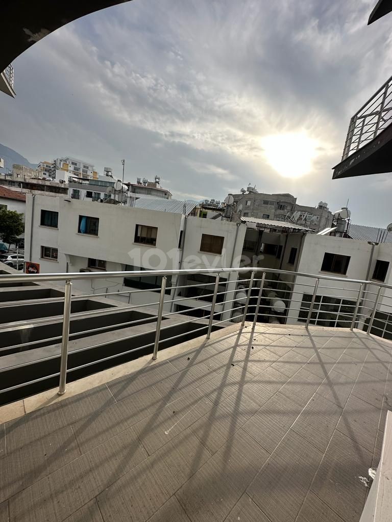 3 bedroom apartment for sale in the Center of Kyrenia 