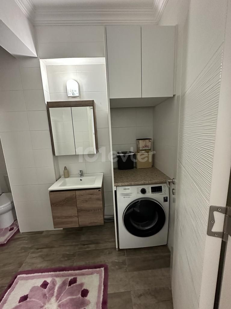 Zu verkaufen 3+1 Wohnung / Vollmöbliert in Kyrenia Zentrum