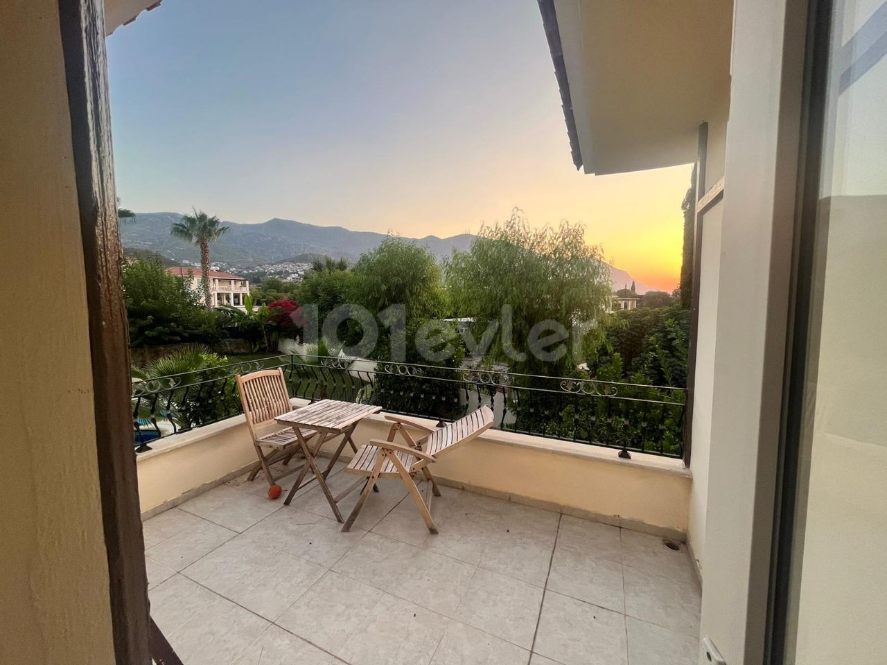 Kyrenia Alsancak Zu vermieten 3+1 Villa / Privater Pool