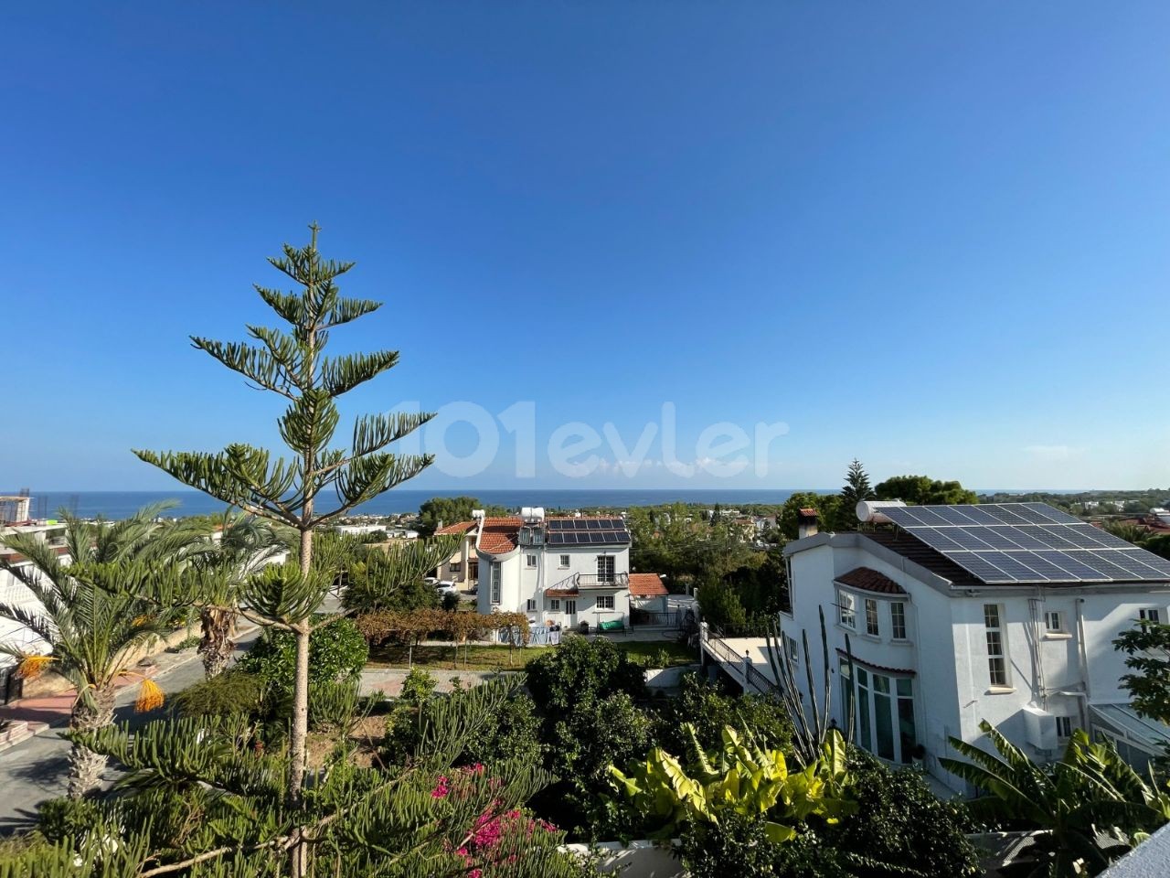 3+1 Villa Mit 26 Sonnenkollektoren Zum Verkauf In Catalkoy