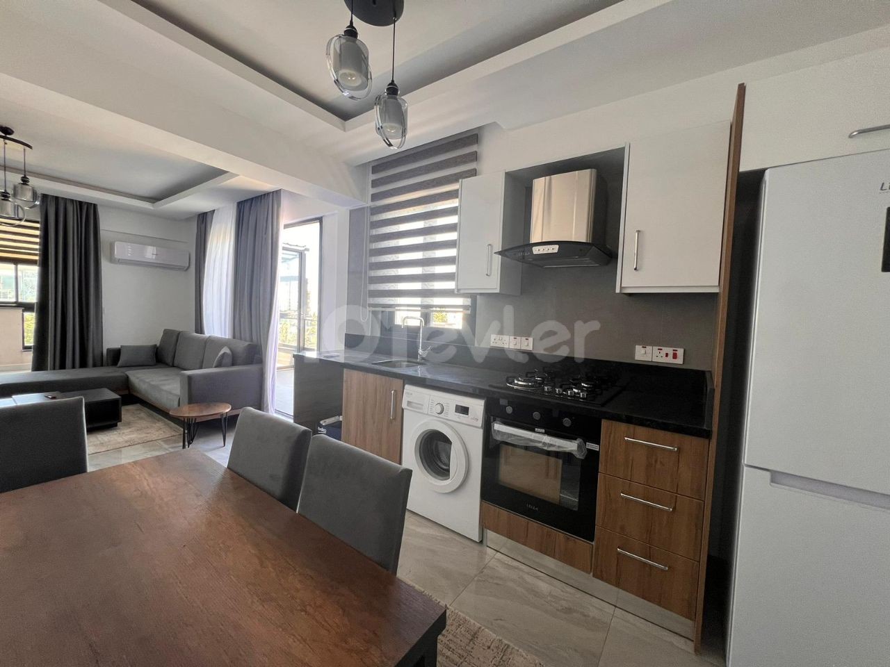 Zu Verkaufen 1+1 Penthouse Im Zentrum Von Kyrenia