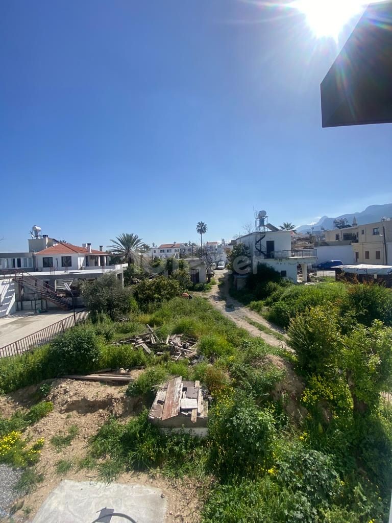 3+1 villa for sale in Kyrenia/Ozanköy on a 1 decare plot