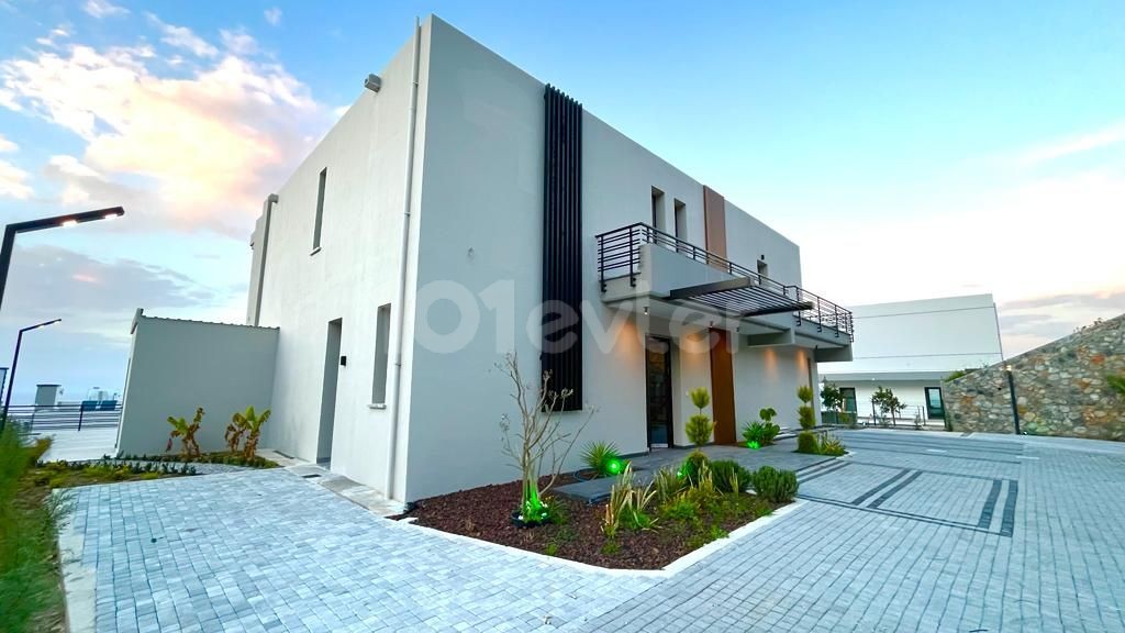 4+1 Villa zum Verkauf in Girne Edremit