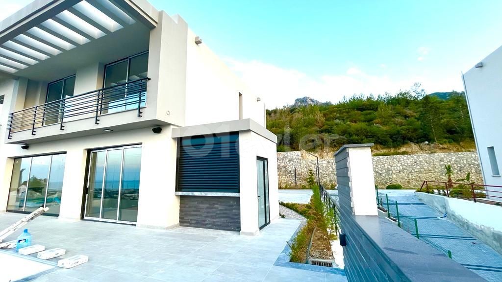 4+1 Villa zum Verkauf in Girne Edremit