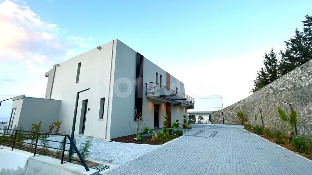 4+1 Villa zum Verkauf in Girne Edremit