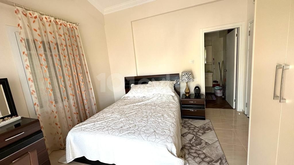 Girne Lapta Satılık 4+1 Villa / Havuzlu