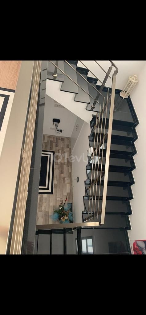 Girne Ozankoy Satılık 3+1 Villa