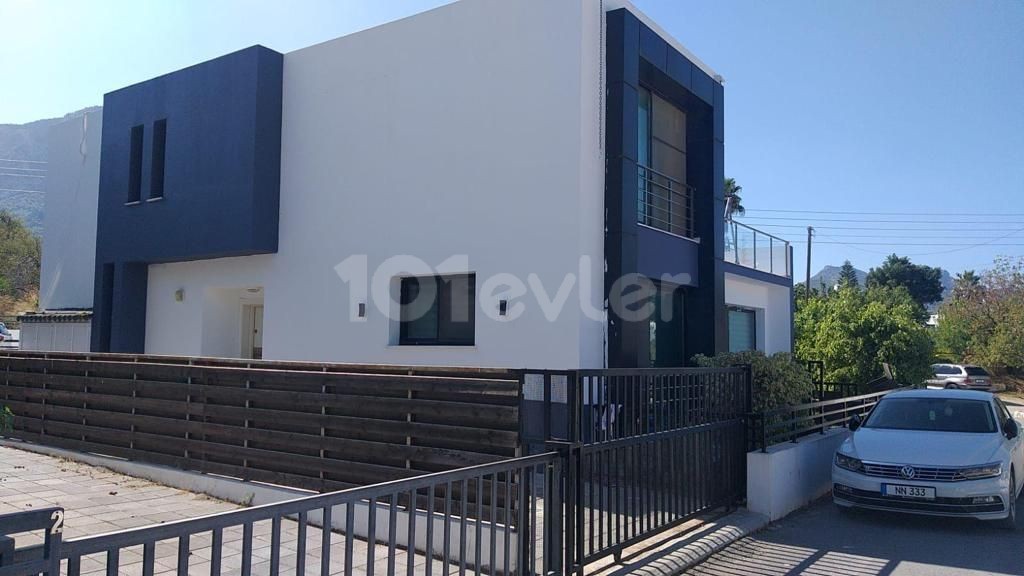 Kyrenia Ozankoy 3+1 Villa zu verkaufen