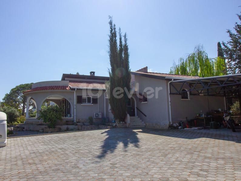 4+1 Bungalow on big size plot for sale in Catalkoy 