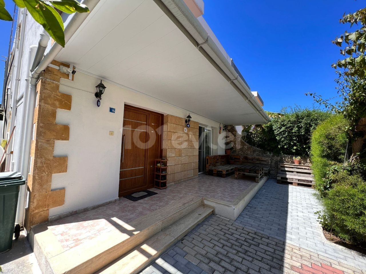 3+1 Detached Villa for Sale in Alsancak 