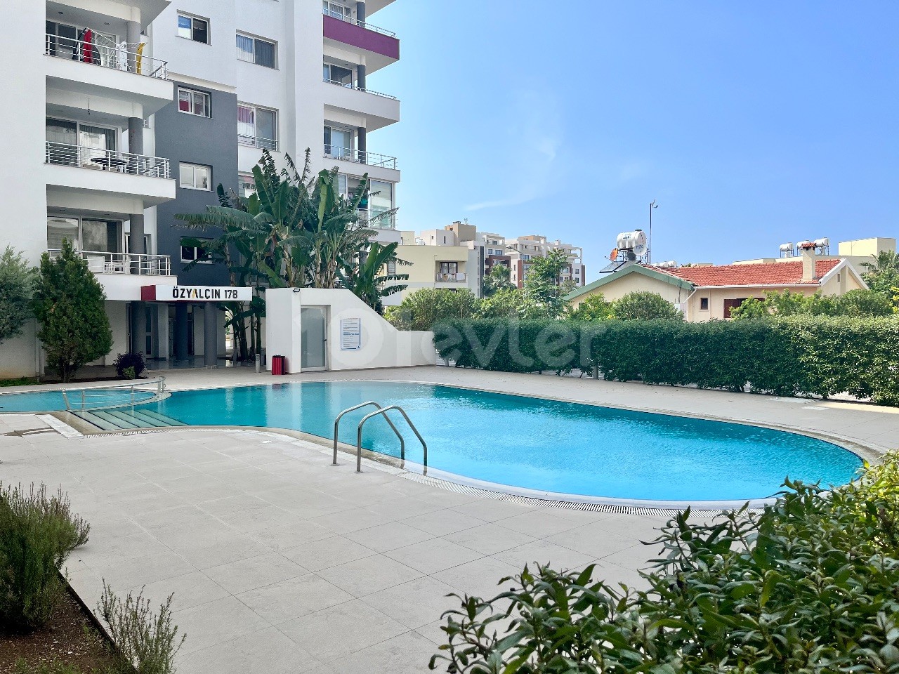 3 bedroom penthouse for sale in the center of Kyrenia 