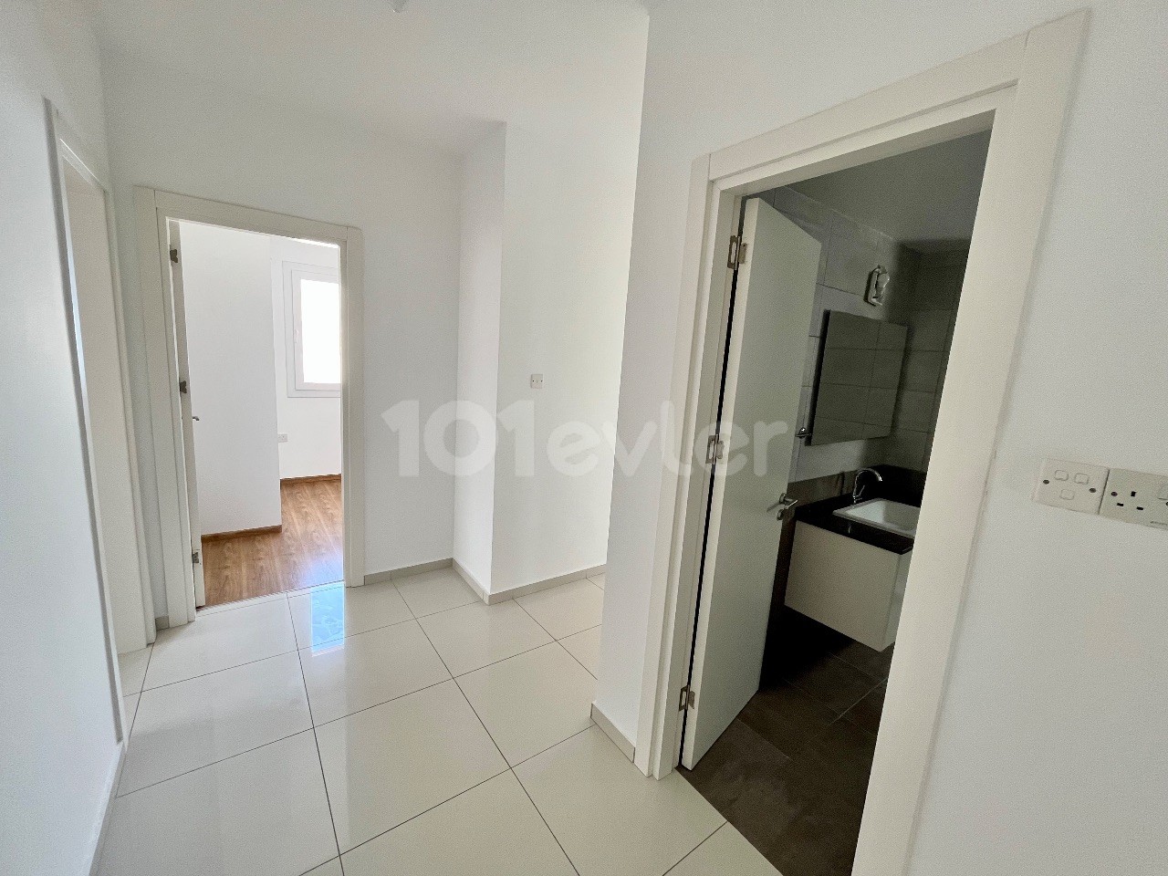 3 bedroom penthouse for sale in the center of Kyrenia 