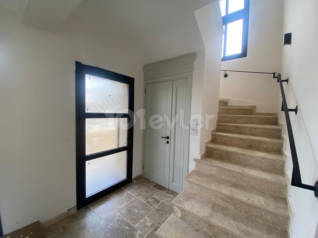 2+1 freistehende Villa zu verkaufen in Kyrenia/Çatalköy 