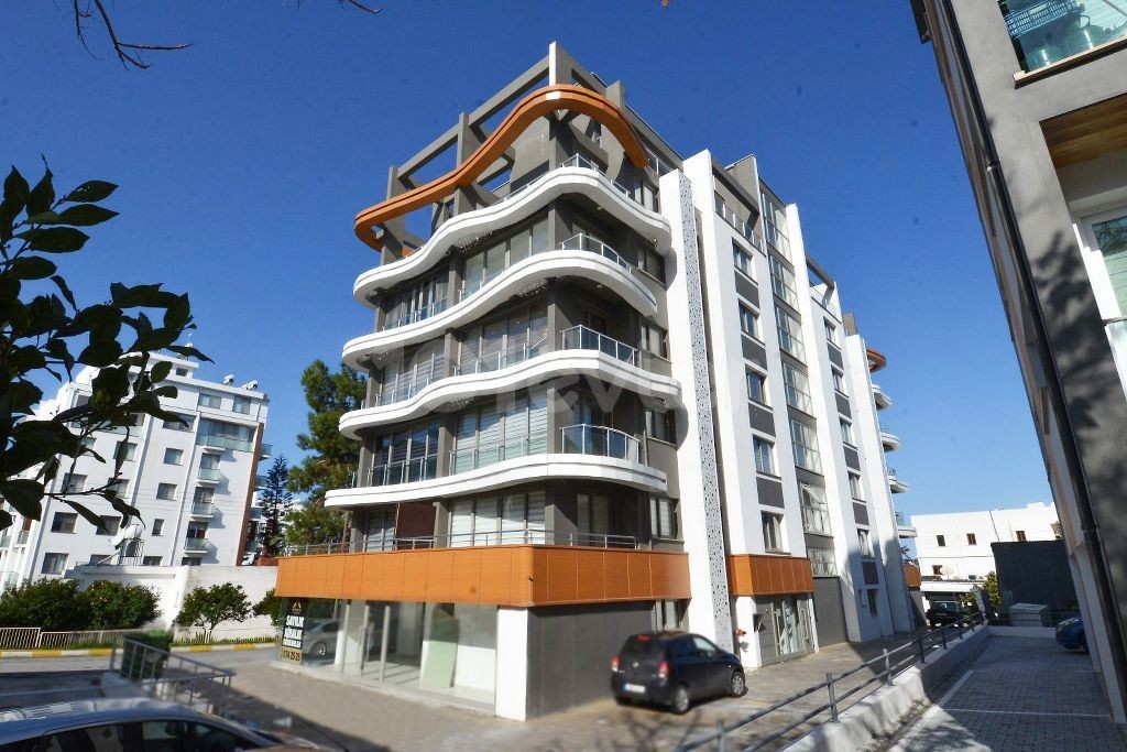 Kyrenia Centre zu vermieten 2+1 Penthouse-Wohnung / voll möbliert