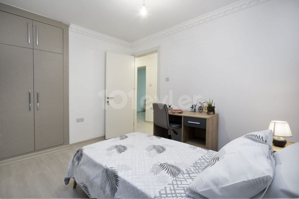 Kyrenia Centre zu vermieten 2+1 Penthouse-Wohnung / voll möbliert