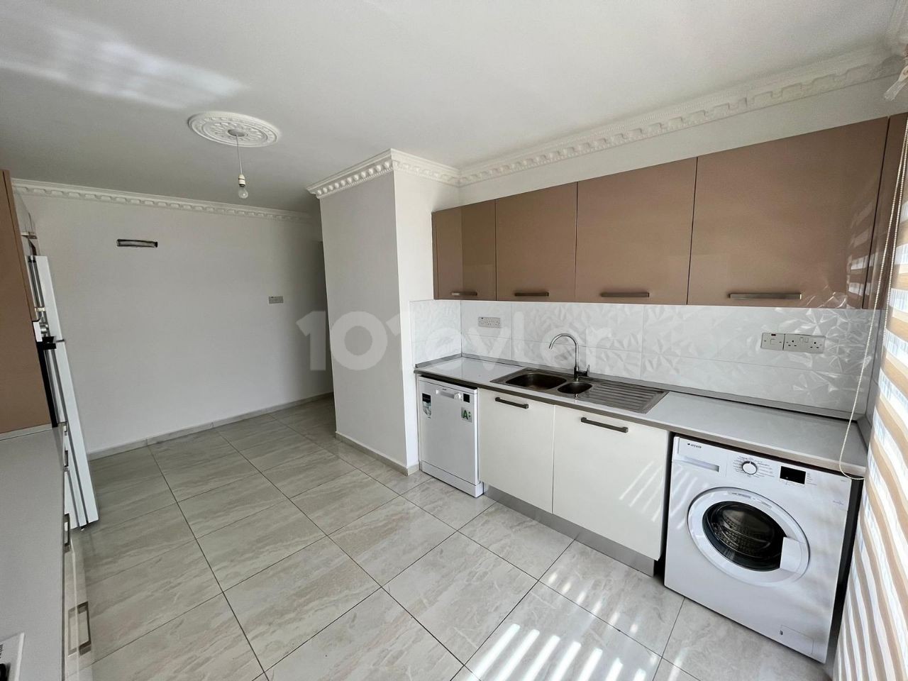 2 bedroom penthouse apartment for rent in Kyrenia Center