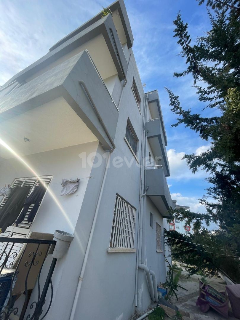  Complete Building for Sale in Famagusta Sakarya 