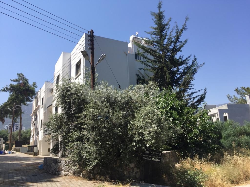 Building for sale behind Gloria 780.000 STG