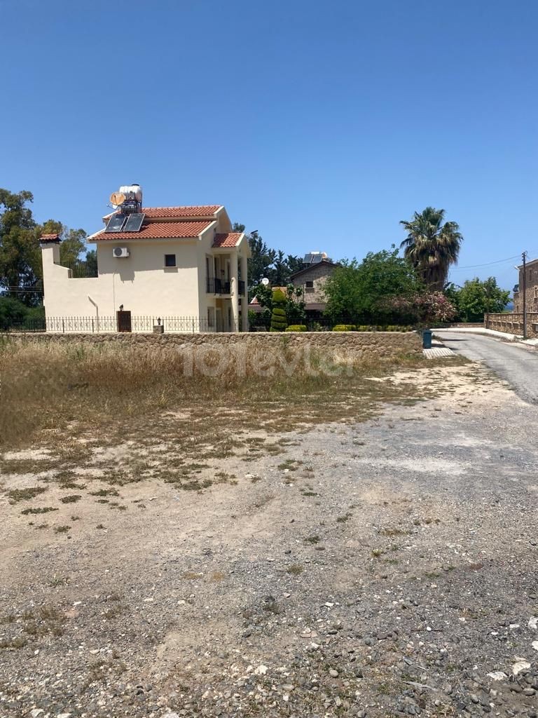 540m2 land for sale in Girne/Lapta, 100m from the beach