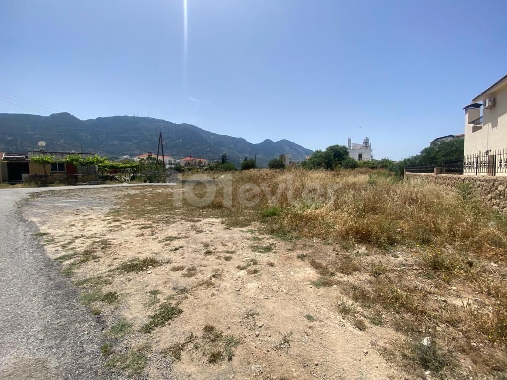 540m2 land for sale in Girne/Lapta, 100m from the beach