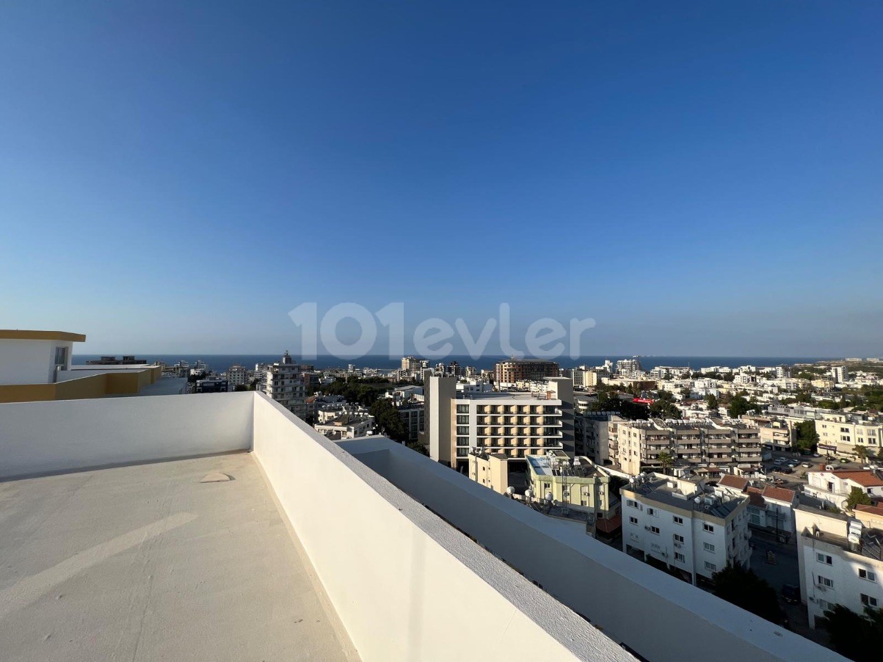 Girne'de Satılık  2+1 Penthouse