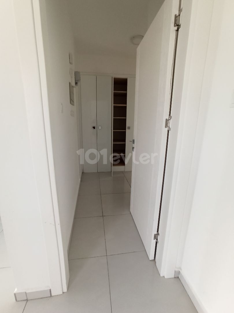  Kiralık Eşyalı Daireler  2+1Girne-Ozanköy 