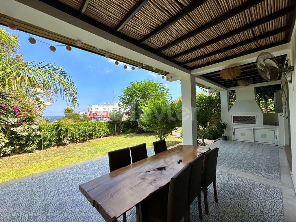 3+1 luxury villa for sale in Girne/Çatalköy