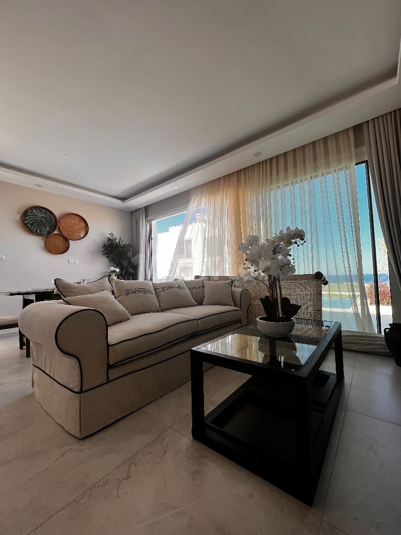 SEA FRONT Marvelous 3+1 Flat with private pool