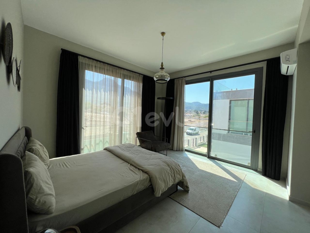 Frontline 1+1 Apartment For Rent in Karsiyaka 