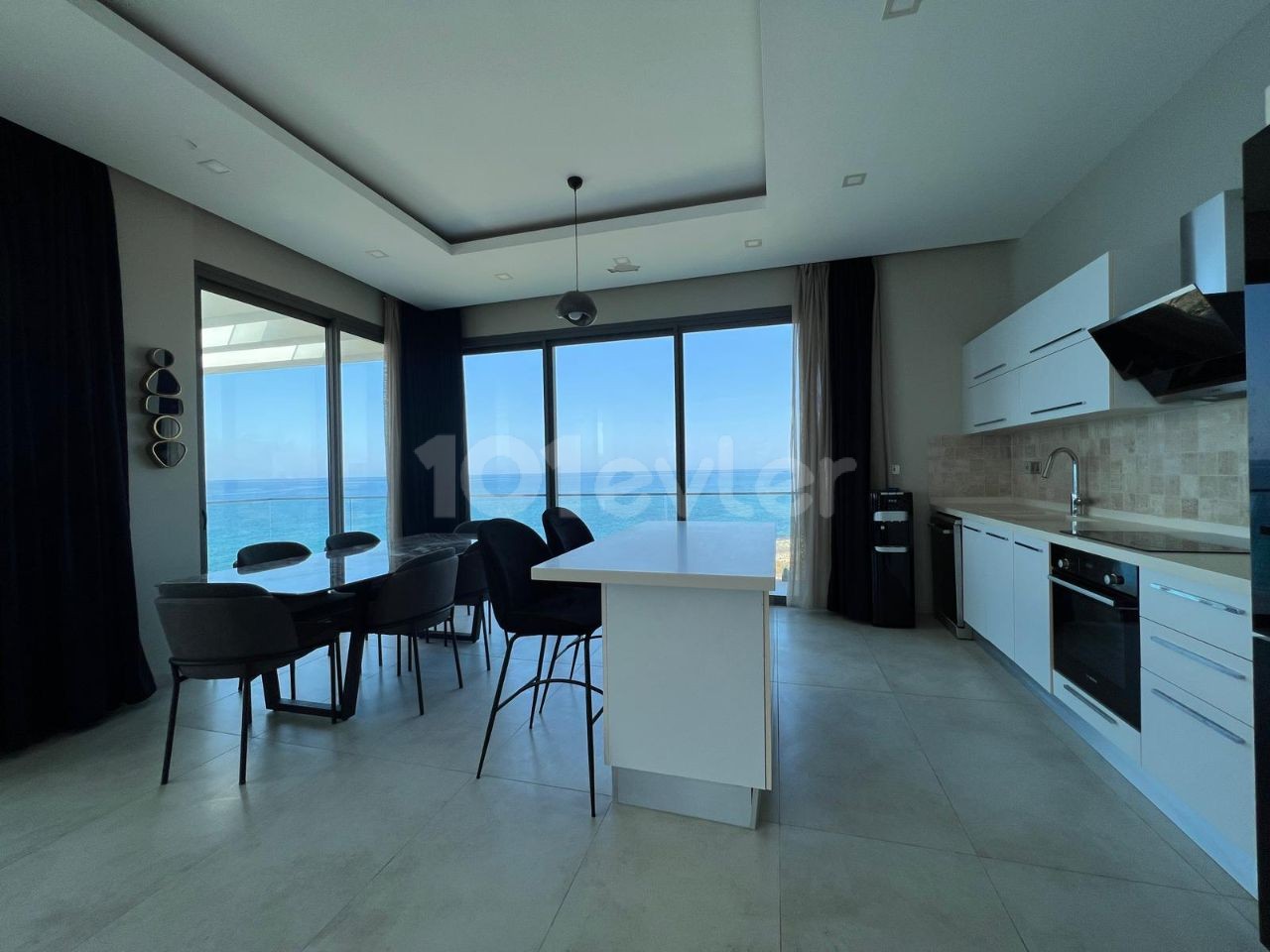 Frontline 1+1 Apartment For Rent in Karsiyaka 