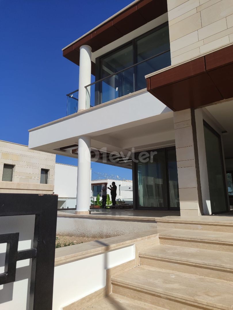 Дуплексная вилла 3+1 на продажу, Оливковая роща с панорамным видом и частным бассейном, Кирения, Северный Кипр