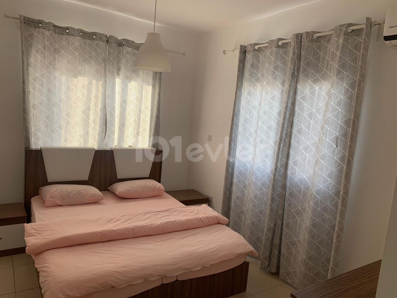 Girne Çatalköy'de  Günlük Kiralık 3+1 Villa