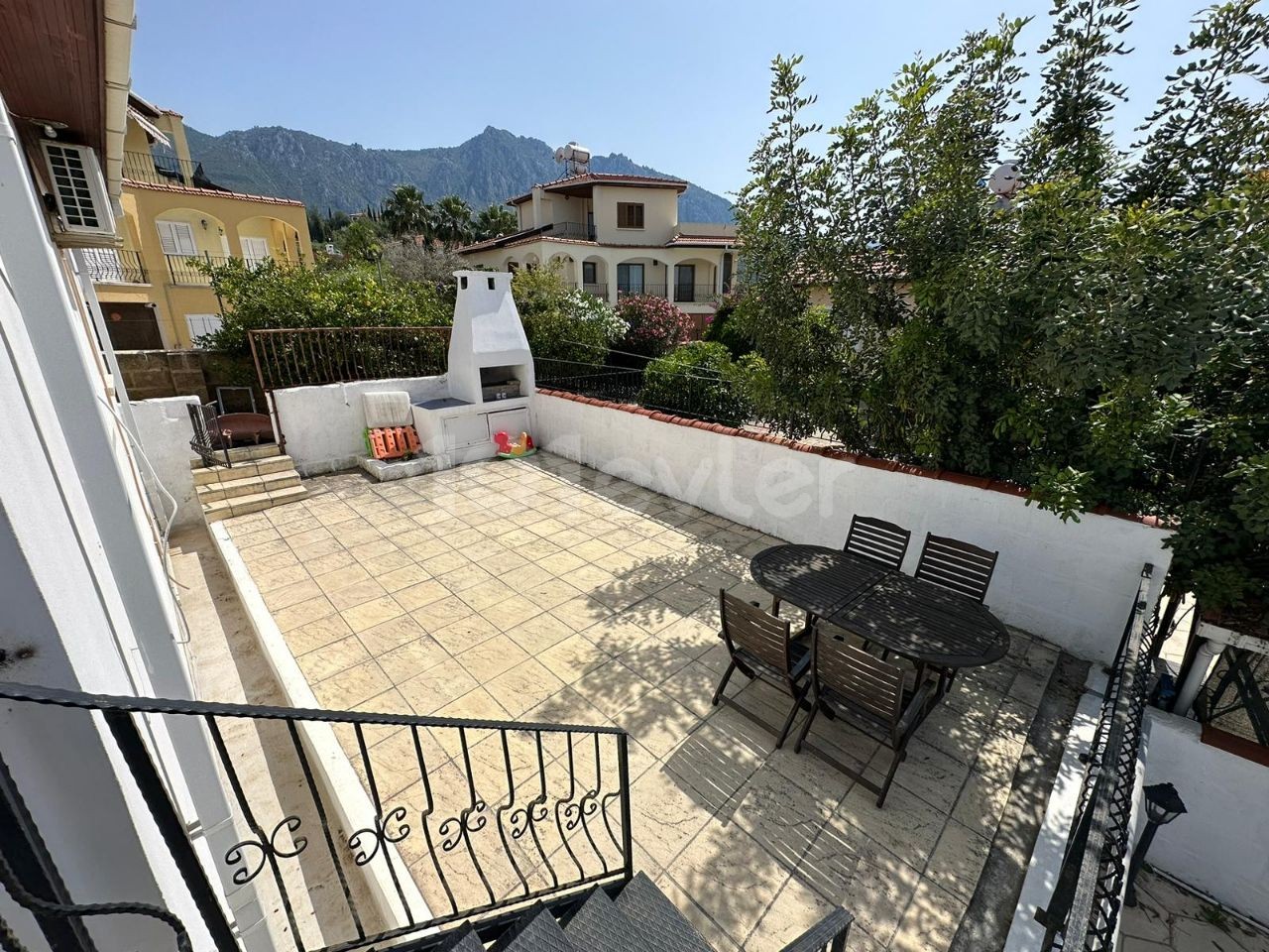 Kyrenia Edremit 3+1 Villa zu vermieten / mit privatem Pool