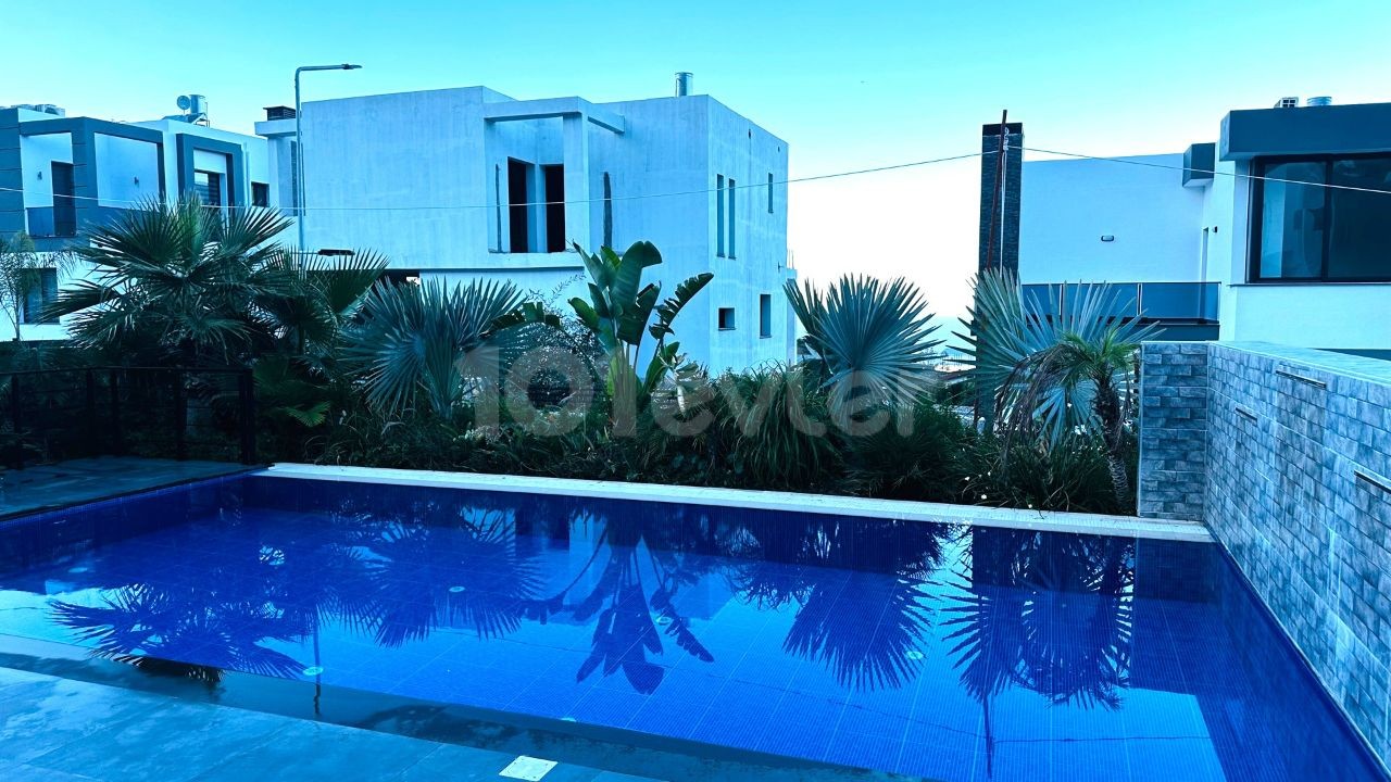 Karmi'de kiralık lüks özel havuzlu villa