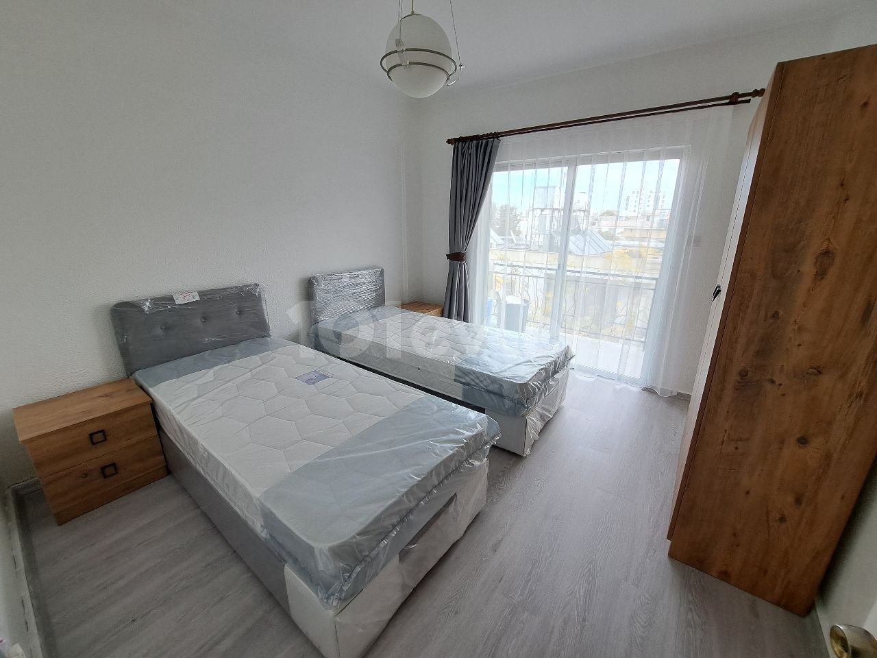 3+1 RENOVIERTE WOHNUNG ZUM VERKAUF KYRENIA CENTER