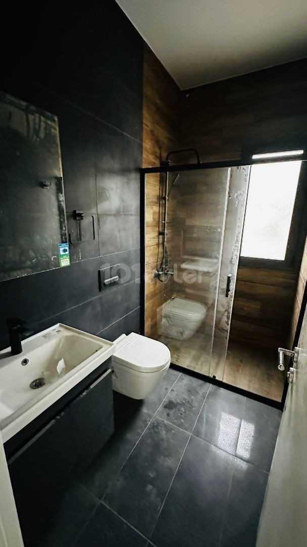 آپارتمان 2+1 با حمام اختصاصی آماده نقل مکان در آلسانجاک