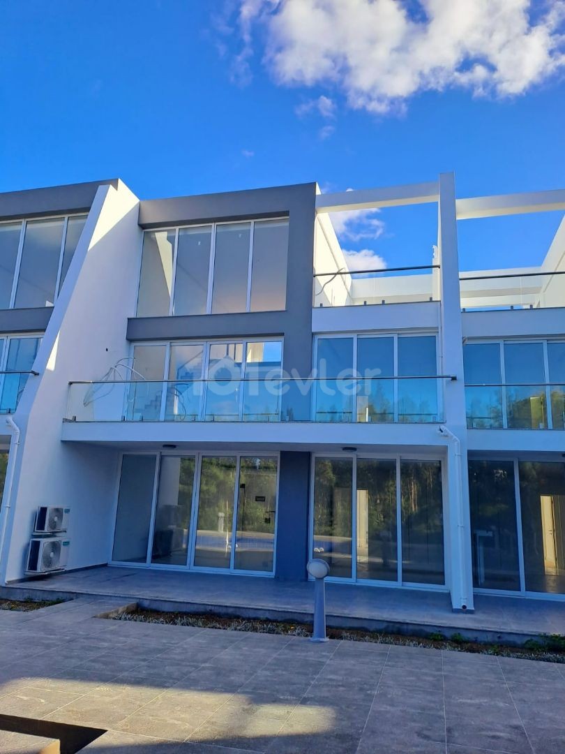 3+1 LOFT-WOHNUNG ZUM VERKAUF IN GIRNE DOĞANKÖY