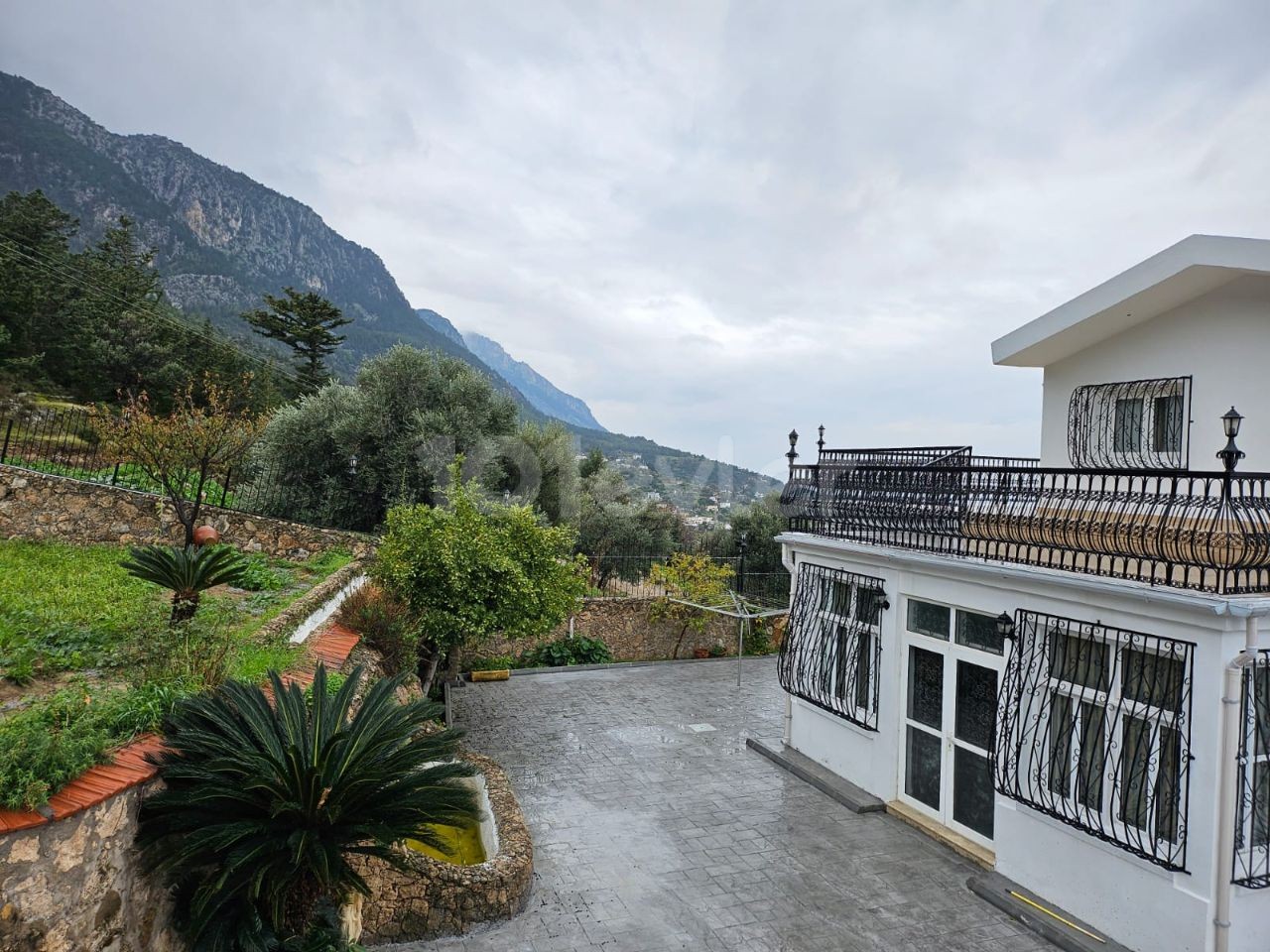 Kyrenia Lapta 5+1 Private Mansion Daily Rental